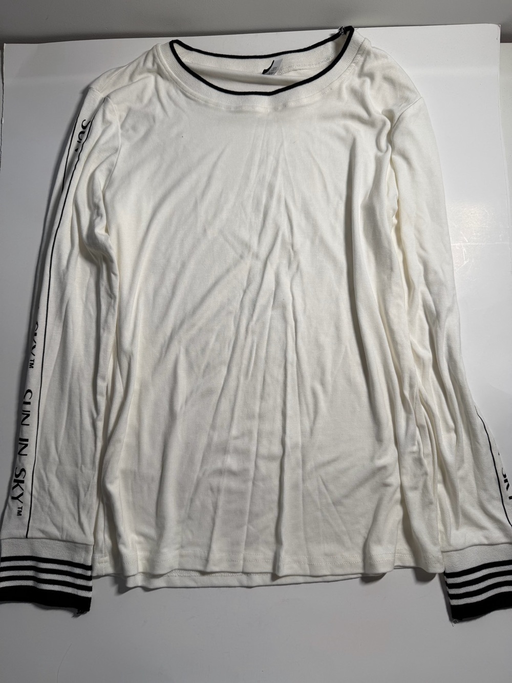 Sun In Sky White Long Sleeve Graphic Top Black Trim - Picture 3 of 6